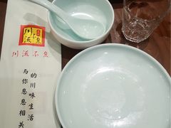 -川流不息·地道川菜·小龙虾(新松江路店)
