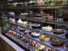 面包甜点陈列柜-巴黎贝甜(五道口店)