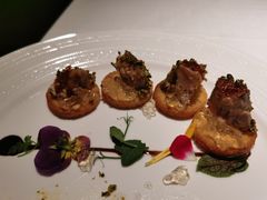 焦糖开心果鹅肝酱-Mogul Eatery·大亨餐酒馆