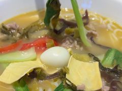 -蒙自源米线大王(花园城商场店)