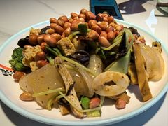 -亚伟瓦罐面美食城(淇县总店)