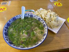 -八百里牛肉汤(盖饭·锅贴·万象城店)