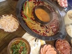 -黄潇洒老火锅(九眼桥宏济巷店)