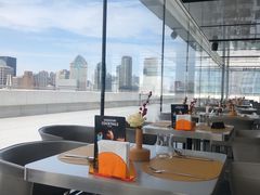 靠窗位-璞渼咖啡 ROOF P.M. Café(浦东美术馆店)