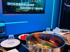 -唯爱KTV聚会餐厅(仙林东城汇店)