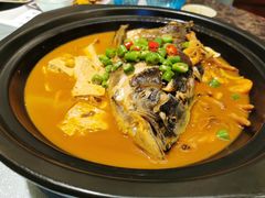 -新天明砂锅鱼头煲