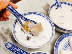 传统牛奶桃胶加香芋-双喜老铺(人民广场店)