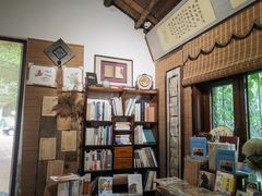 -荒岛书店(黄县路店)