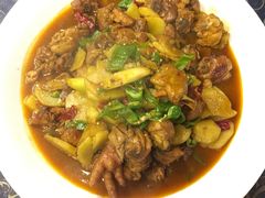 大盘鸡-乡村馕坑肉·烧烤·新疆菜·本地人更爱吃(阿勒泰首店)