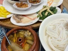 -桥香园云南过桥米线(金马碧鸡店)