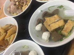 -松树干拌面店
