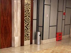 -南京双门楼宾馆(盐仓桥地铁站阅江楼店)