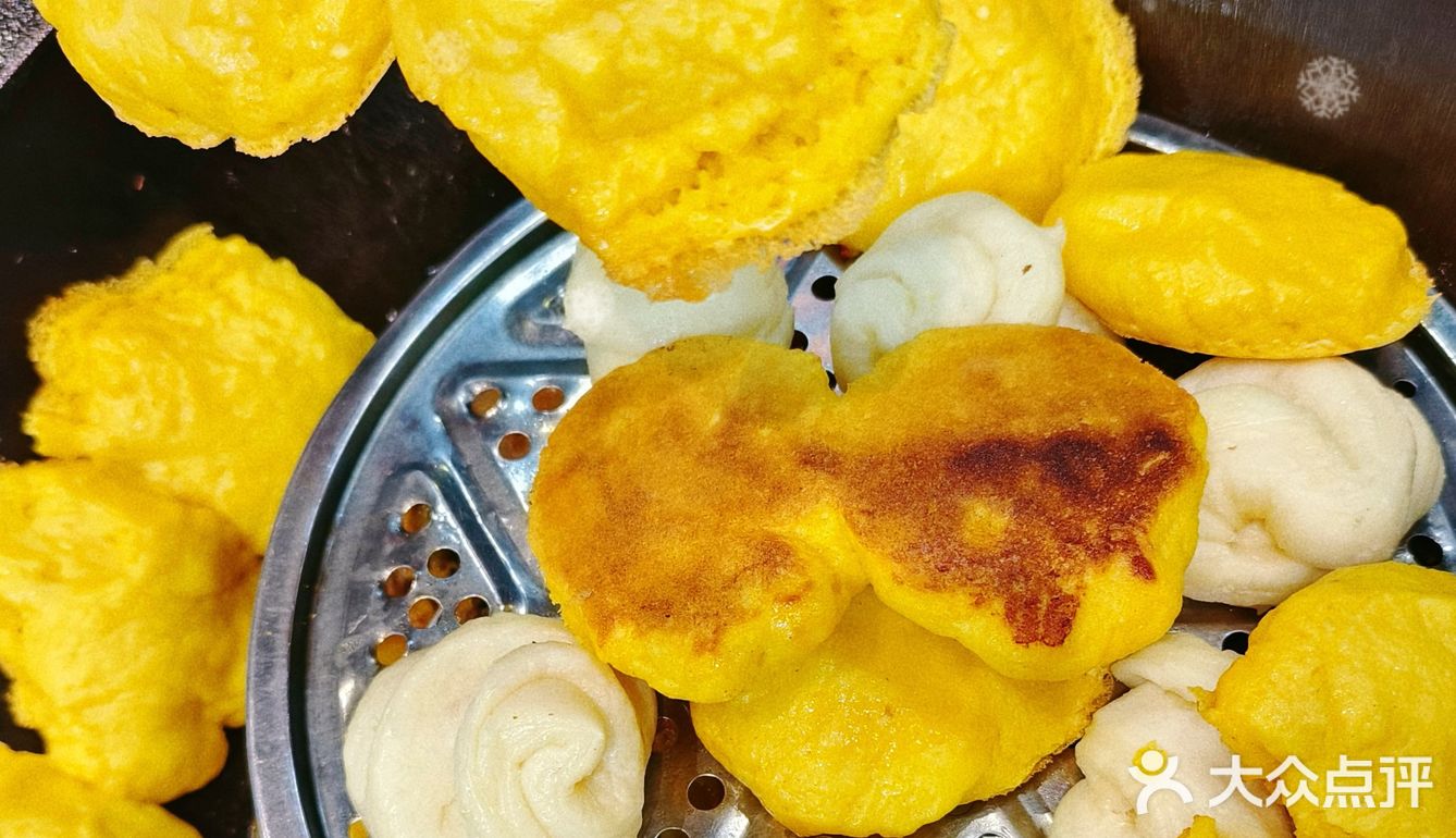 据说这是玉林最好吃的东北铁锅炖！你吃过了吗？