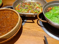 -吃饭皇帝大土家民族菜(正大广场店)