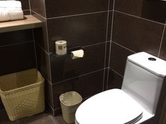 -西安大雁塔科技大学地铁站亚朵酒店