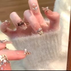 -赢韵美甲美睫瑞士净斑中心