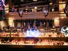 -The ROOF (通盈中心店)