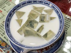 -赵记传承特色牛奶甜品(泉城广场店)