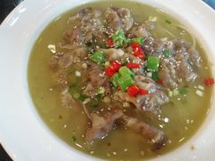 酸汤肥牛-老鄞江清水龙虾•赵赵家(江北店)