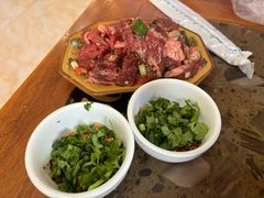 -黄利砖万峰林布依特色酸笋牛肉馆