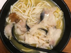 -鑫花溪牛肉米粉(凤凰街创始总店)