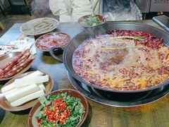 -黄潇洒老火锅(九眼桥宏济巷店)
