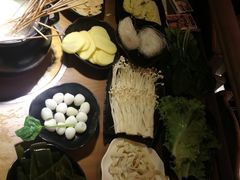 -尚品小土屋涮毛肚(李沧万达店)