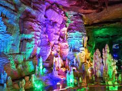 -泰安地下龙宫景区