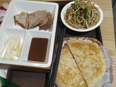 -李连贵熏肉大饼(金隅嘉品Mall店)