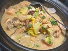 -五谷丰登农家院·地道胶东菜·海鲜烧烤(威海店)