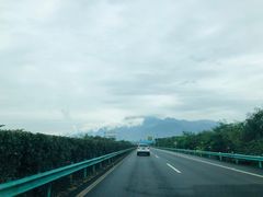 -峨眉山报国寺