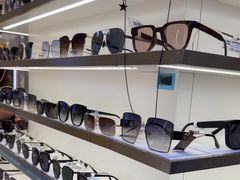 -爱视眸Eyeblling眼镜·依视路·蔡司镜片折扣店(百联南方商城购物中心)
