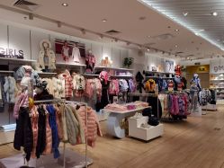 -巴拉巴拉(首创奥特莱斯店)
