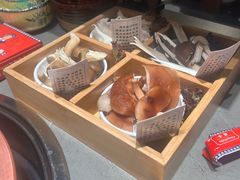 -阿婆情腊排骨火锅·野生菌季(古城旗舰店)