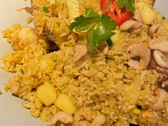 -大头虾越式风味餐厅(光明广场店)