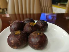 -荣誉国际酒店-云顶旋转餐厅