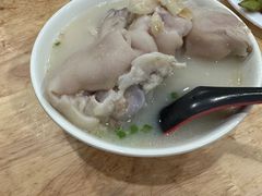 -雷祖芳老妈蹄花店