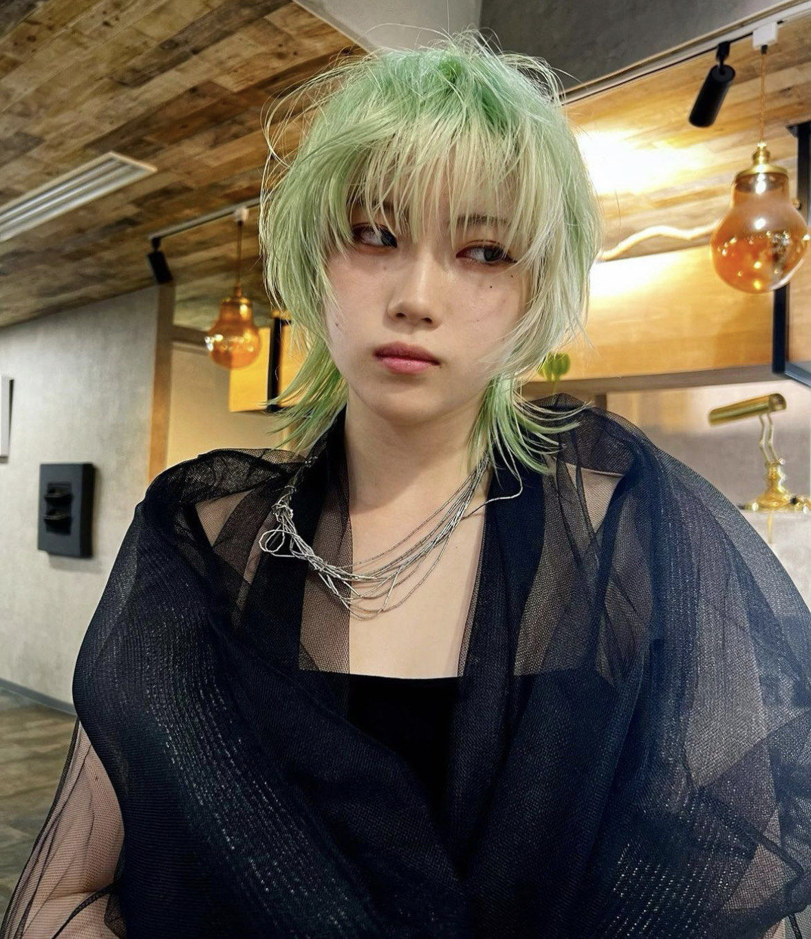 脸的妹子了
长度适合所有的女孩子,简单又耐看,整体发型轻盈有活力