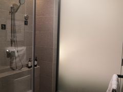 -榆林榆阳西路火车站亚朵酒店