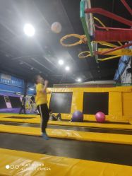 -飞跃蹦床乐园(南山科技园店)