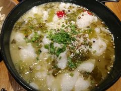 酸菜鱼-十三式重庆江湖菜(金茂览秀城店)