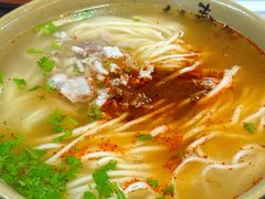 -亮亮面馆(经六路店)