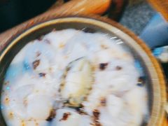 -老牌坊云南鱼豆花火锅(哈西万达店)