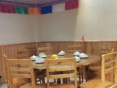 -乡土特色.冷锅鱼.牦牛肉汤锅