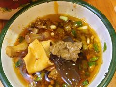 -拈签一笑黄牛肉辣卤串串