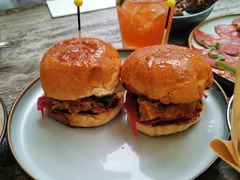 手撕猪肉红卷心菜三明治-RAC BAR(安福路店)