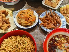 -爆炸头阿姨小四川正宗川味小吃(无任何分店)