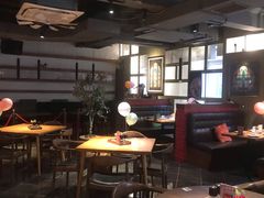 -JINNS锦时 steak&pizza(浸信会礼拜堂旧址店)
