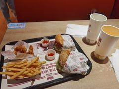 -The Habit Burger Grill 哈比特汉堡(复兴soho店)