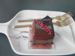 -UNI UNI(环亚凯瑟琳店)